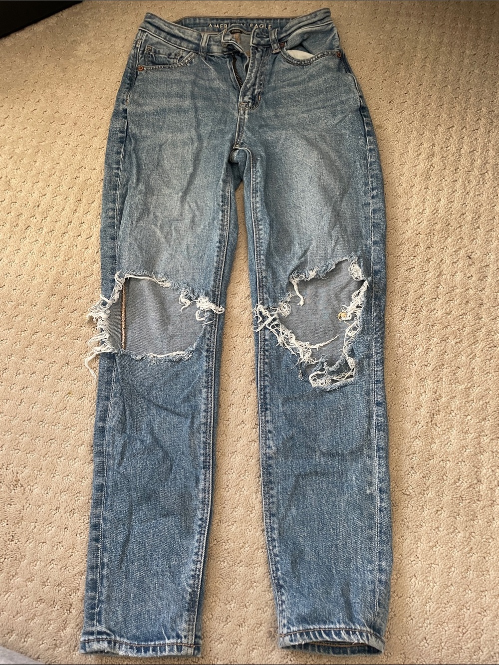 American Eagle Outfitters Women's Light Blue Distressed Straight-Leg Jeans